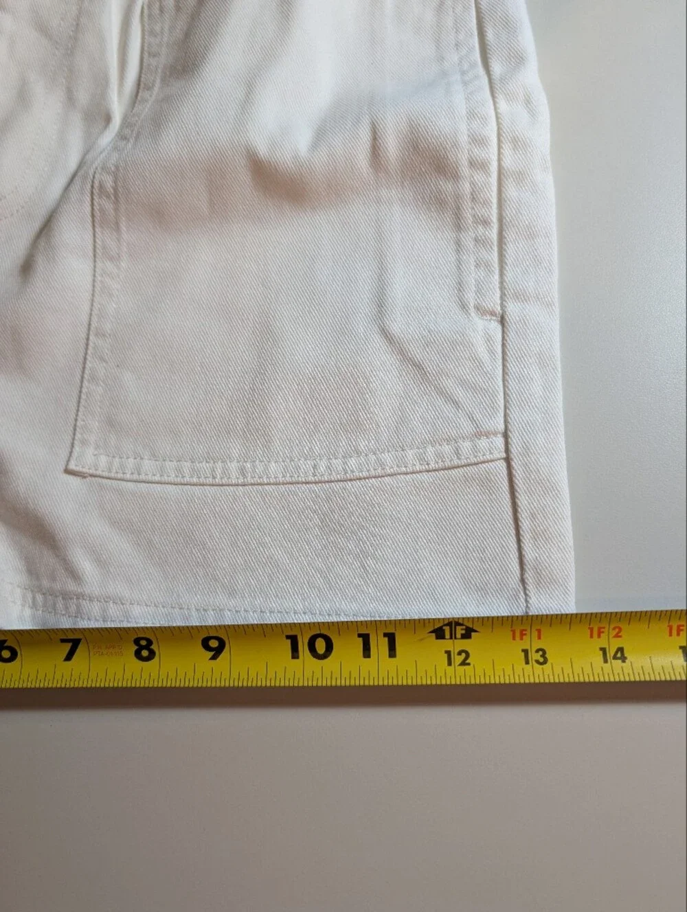 O'Neill Women's Cream Sonnet Elastic-Waist Casual Jean Shorts Size L NWT